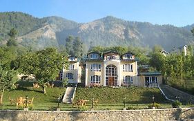 Forest Hill Resorts